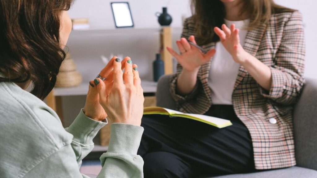 Beyond Words: Coaching in Japanese-English Bilingual Contexts